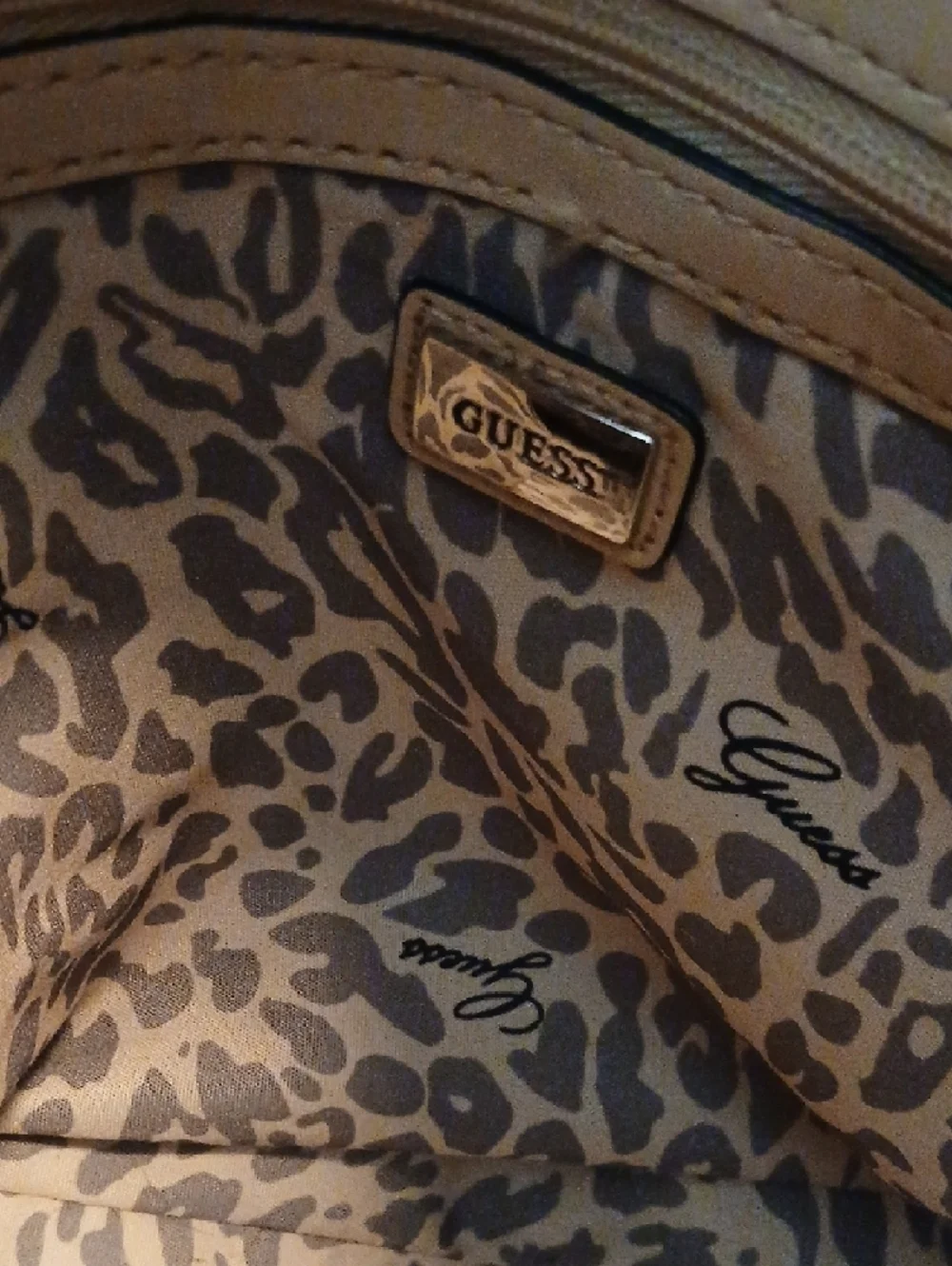Guess Pink handbag patterned purse logo print vegan leather feminine style